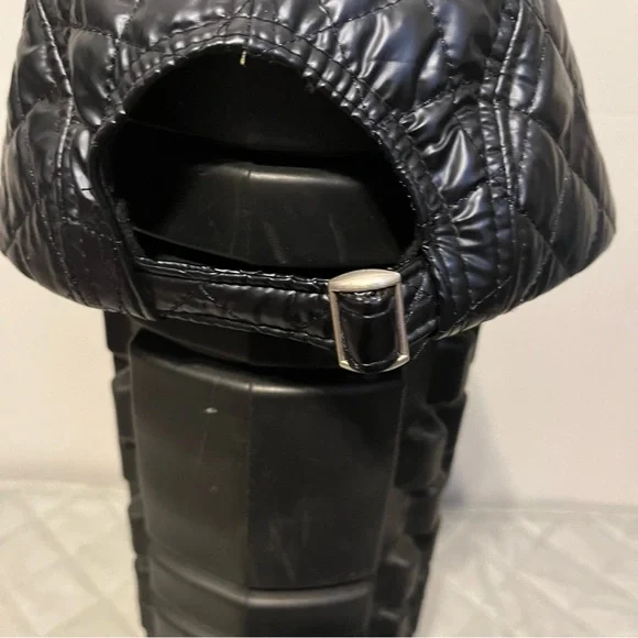 Vince Camuto black baseball cap with adjustable back strap. - Picture 2 of 6